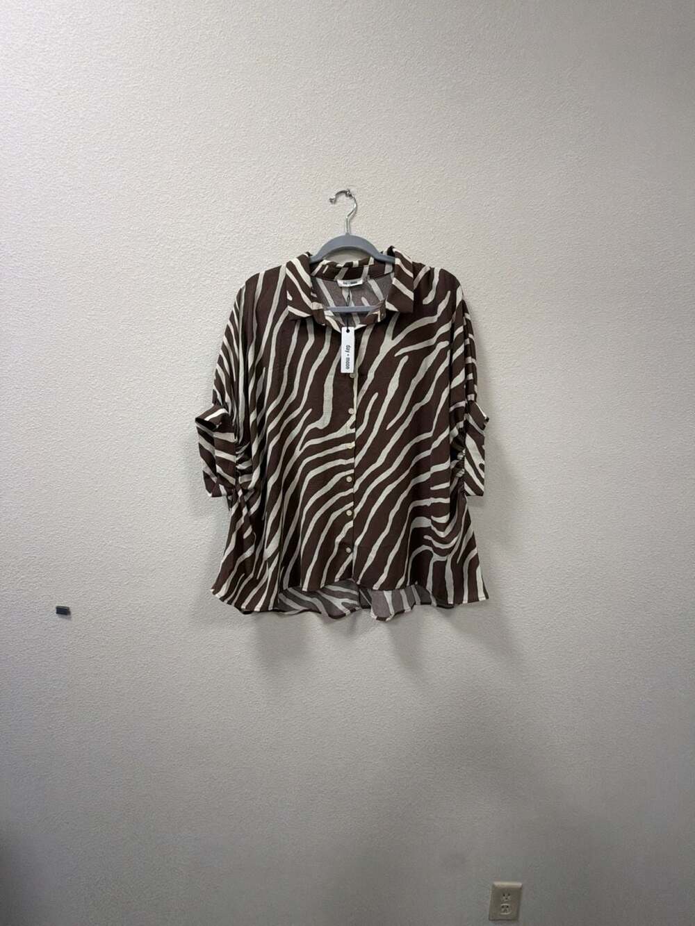 day + moon Button-Up Shirt Size M Brown Zebra Print Blouse